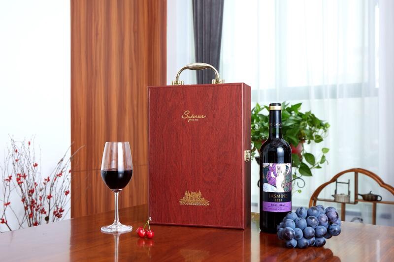 1. Sự "Độc Bản" Trong Từng Đường Nét – Điều Mà Máy Móc Không Thể Sao Chép