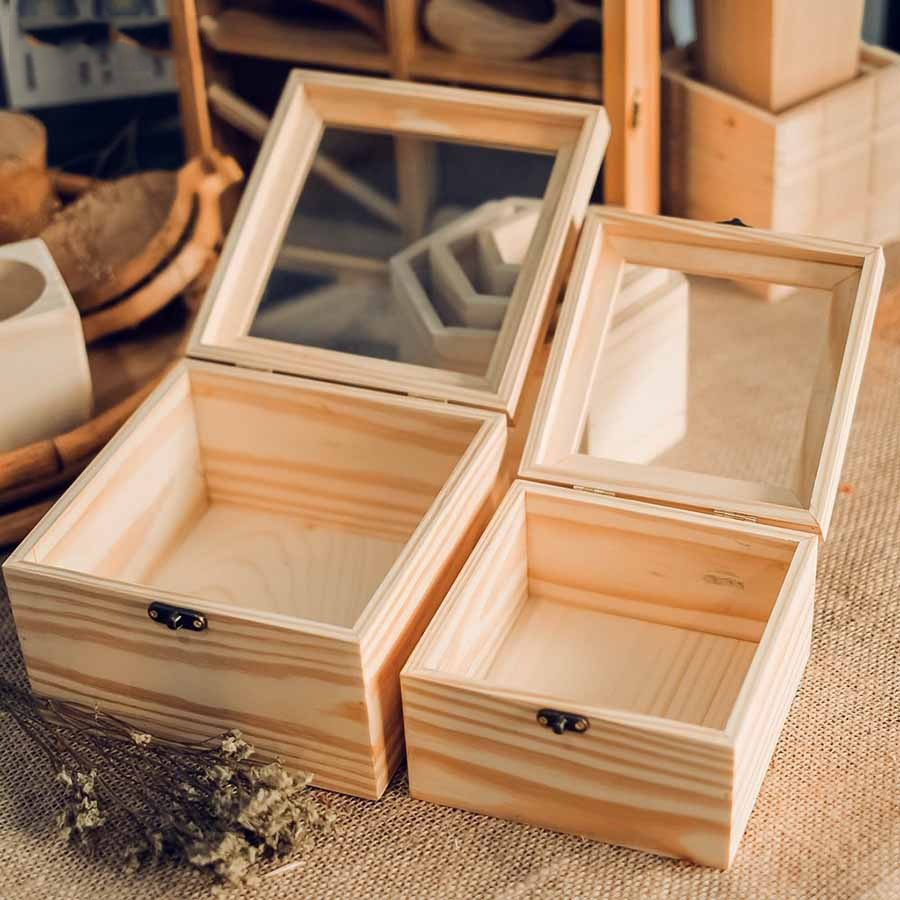 Cuộc Chiến Của Các Loại Gỗ: Thông (Pine) vs. Sồi (Oak)