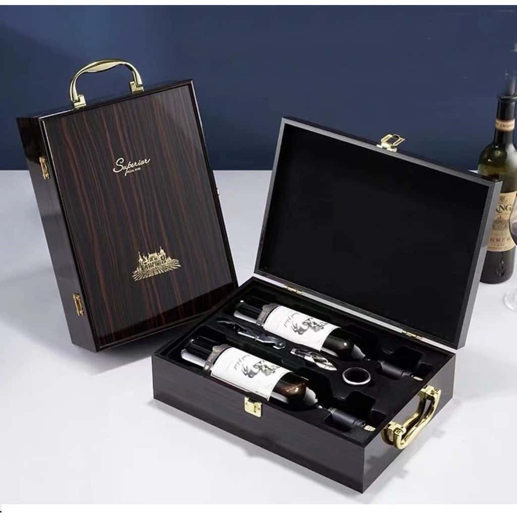 4. Bảng So Sánh: Sơn Mài vs. Hộp Da và Hộp Giấy